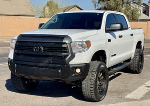 2017 Toyota Tundra 4x4 4 Door Crewcab Pickup Truck - Sold at AuctionAZ for $18,501