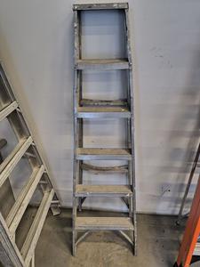 Aluminum 6-Foot Step Ladder 