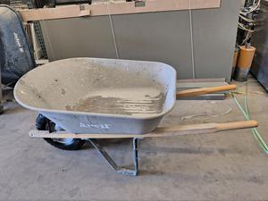 Anvil Wheel Barrow 