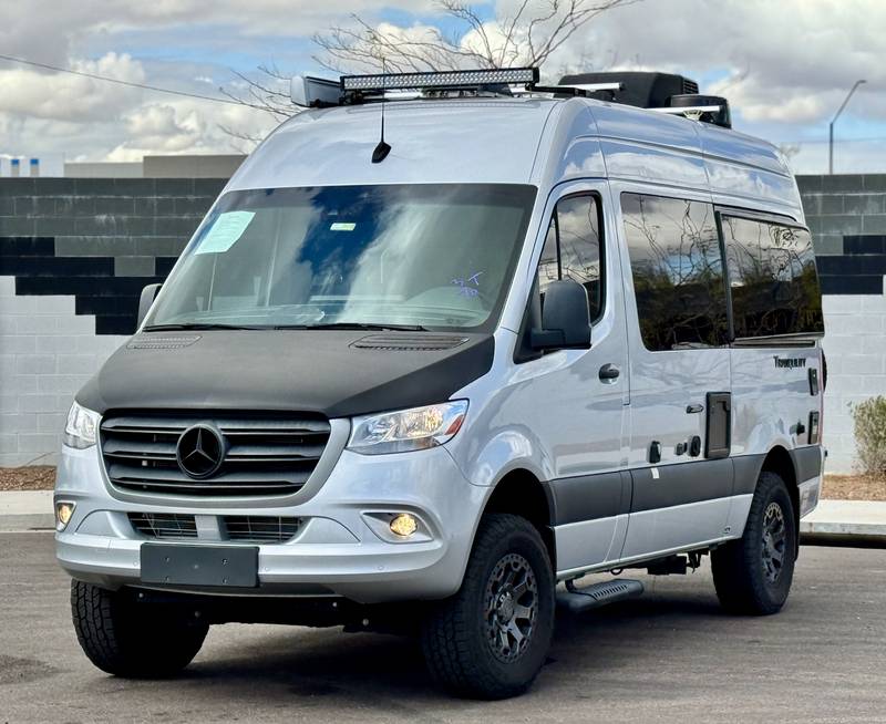 RV and camper van auction result from The Auction Yard