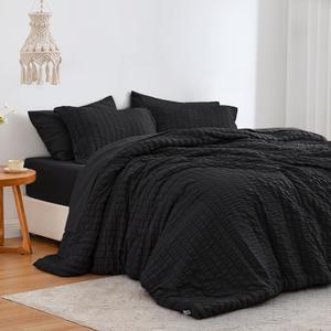 (Retail $79.99) Black Queen Comforter (Used)