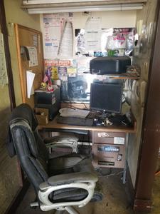 Dell OptiPlex 390 Tower PC (Factory Reset), Monitor, Wood Top Desk with Rolling Office Chair and More (Cosmetic Wear) 