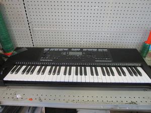 Alesis harmony 61 pro, piano, ( missing power cord) 