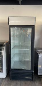 GLASS COOLER - TRUE 1 DOOR GLASS DOOR COOLER.GREAT TO USE IN FRONT OF THE HOUSE FOR BEVERAGES, LIKE WATER, JUICE AND SODA. CLEAR GLASS SO CUSTOMERS CAN SEE CONTENTS INSIDE. RETAIL $2800.00