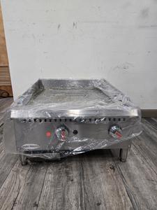 GRIDDLE - *** BRAND NEW *** 24 IN COMMERCIAL GRIDDLE. MANUAL CONTROL. GREAT TO MAKE BREAFAST , LUNCH AND DINNER. PERFECT FOR PANCAKES, BURGERS, CHICKEN, STEAKS, EGGS AND MUCH MORE. 