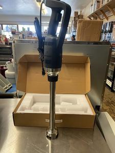 IMMERSION BLENDER - LARGE COMMERCIAL IMMERSION BLENDER. MIX OR BLEND A LARGE QUANTITY OF FOOD AT A TIME. MAKE PUREES, MASH BEANS OR BLEND SALSAS IN MINUTES. HAND HELD HEAVY DUTY