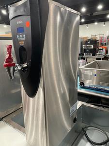 HOT WATER DISPENSER - BUNN HOT WATER DISPENSER. READY TO SERVE HOT WATER FOR TEA, HOT CHOCOLATE. HOLDS 5 GALLONS OF WATER AT A TIME. GREAT TO HAVE FOR RESTAURANT, CHURCH, OFFICE SCHOOL 