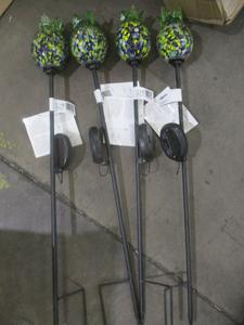(X4) Vigoro Pineapple Solar Garden Stake AS-IS