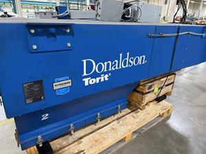 Dondalson Torit Trunk 2000 Weld Fume Extractor Model T-2000 With Vent Hose 96&#34;x50&#34;x43&#34; 