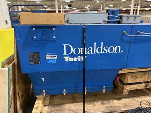 Dondalson Torit Trunk 2000 Weld Fume Extractor Model T-2000 With Vent Hose 96&#34;x50&#34;x43&#34;  (Filters Not Inlcuded)