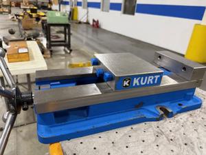 Kurt Vise Model D688