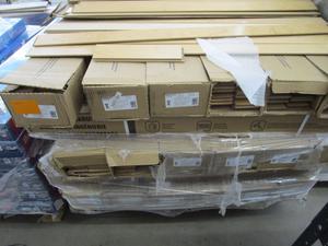 FULL PALLET NATURAL MAPLE ENGINEERED HARDWOOD FLOORING AS IS 