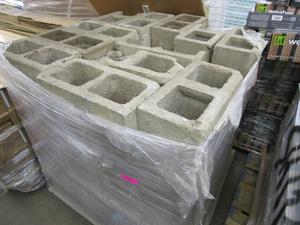 FULL PALLET 8 BY 15 IN. CINDER BLOCKS AS IS 
