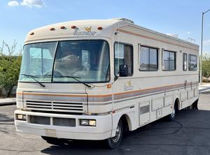 1990 Fleetwood Bounder Class A Motorhome VIN# 1GBKP37NXL3319002 