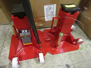22 ton heavy duty jack stand set- missing second black handle and one broken castor