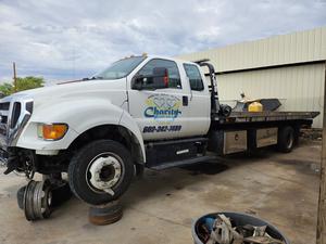 2015 Ford F-650 Super Duty Tow Truck Non Runner - Sold at AuctionAZ for $6,600