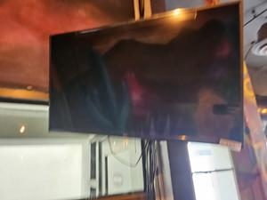 Venancio 6 Burner Stove - Sold at The Auction Yard for $230