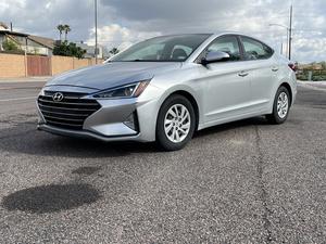 Subasta pública de automóviles sólo en línea los sábados