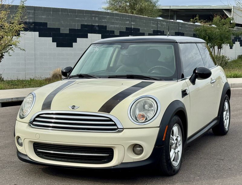 2013 MINI Hardtop Cooper 2 Door Hatchback