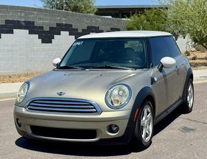 2010 MINI Cooper 2 Door Hatchback VIN# WMWMF3C52ATU78586