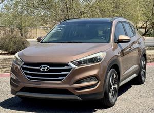 2017 Hyundai Tucson 4 Door SUV VIN# KM8J33A21HU560770***Emissions Done on 9/2025***