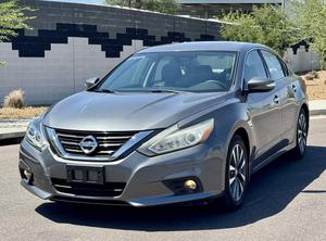 2017 Nissan Altima 2.5 SV 4 Door Sedan VIN# 1N4AL3APXHC215524***Salvage/Restored Title***Possible Previous Air Bag Deployed***