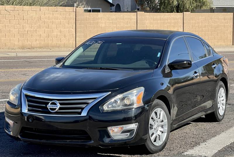 2015 Nissan Altima 2.5 S 4 Door Sedan VIN#  1N4AL3AP4FN405854***Salvage/Restored Title***Possible Previous Air Bags  Deployed*** -With Reserve- Auction