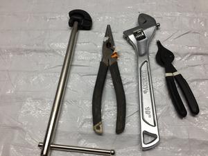 (4) Assorted Items