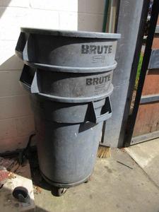 (3) Rubbermaid Brute 32-Gallon Trash Cans and (1) Wheel Base (Dock)