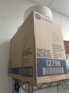 Case of Georgia-Pacific GP Pro 12798 Toilet Paper Rolls (May Not be a Full Case/Preview Recommened)