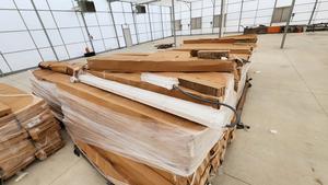 (6) Pallets with Approximately (20-25) Boxes of Cooper L6E Lights 