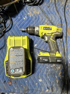 18V Lithium Ryobi Drill With 30Minute Charger and Extra Battery 