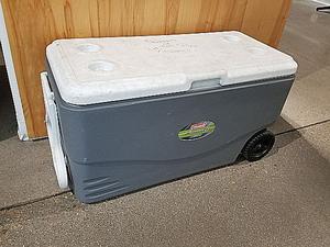 Coleman Xtreme 6 Cooler with Wheels