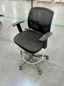 Mesh Back Rolling Office Chair with Foot Rest 