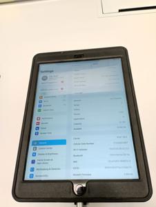 Apple 8th Generation 32GB iPad with Shell Case (Factory Reset) 
