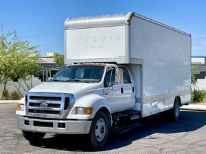 2006 Ford F-650 Super Duty XLT 4 Door Crewcab Box Truck with Lift Gate and Air Brakes -With Reserve- - Sold at AuctionAZ for $11,000