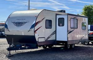 2018 Forest River WildWood T27RBK Travel Trailer with Slide Out -Reserve Has Been Met- - Sold at AuctionAZ for $13,750