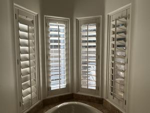 Wood Shutter Plantation Blinds  