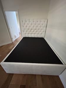 Linen Button Tufted Fabric Upholstered Bed Frame 