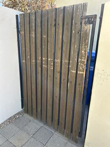 10-Wood Panel Iron Gate 