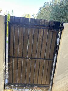 10-Wood Panel Iron Gate 